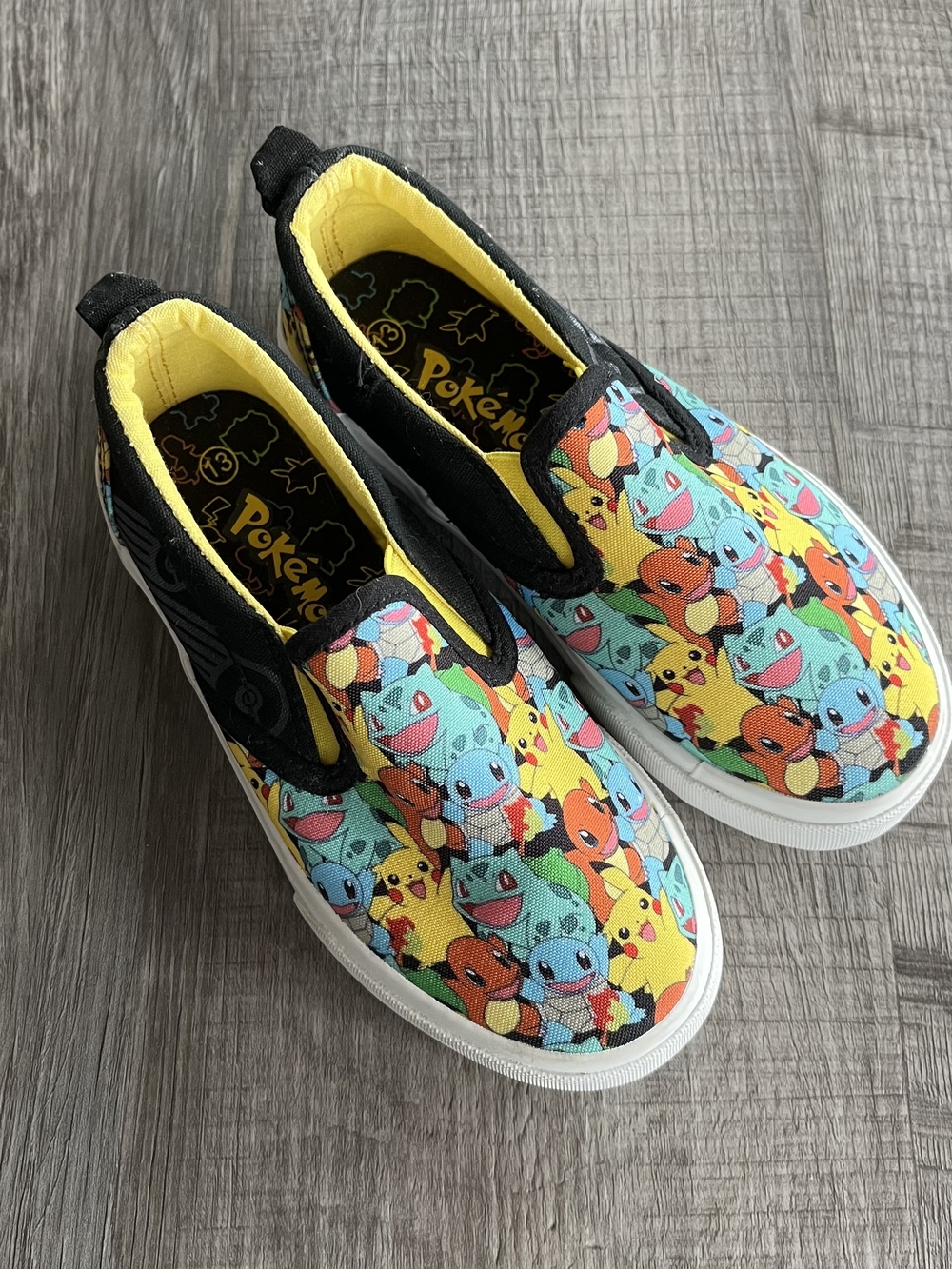 Pokemon Kids Multicolor Slip-On Sneakers Like New
